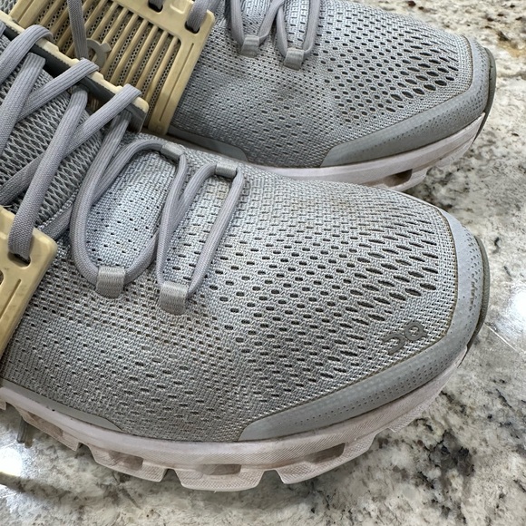 ON CLOUD RUNNING SNEAKERS ONE OF THE FIRST ORIGINAL ONES - Picture 9 of 11